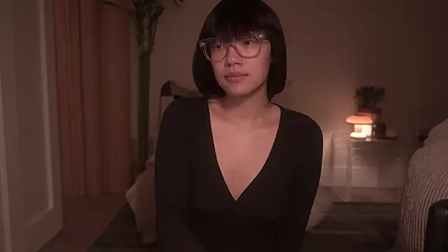 Snapshot of meganmei666 chatting on January 21, 2:33 am meganmei666 online show from January 21, 2:33 am