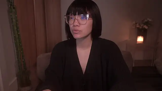 Snapshot of meganmei666 chatting on March 18, 1:53 am meganmei666 online show from March 18, 1:53 am