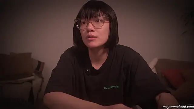 Snapshot of meganmei666 chatting on December 15, 2:49 am meganmei666 online show from December 15, 2:49 am