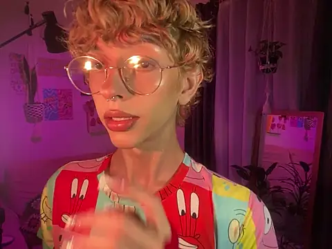 lyamthommpson online show from February 24, 4:32 am