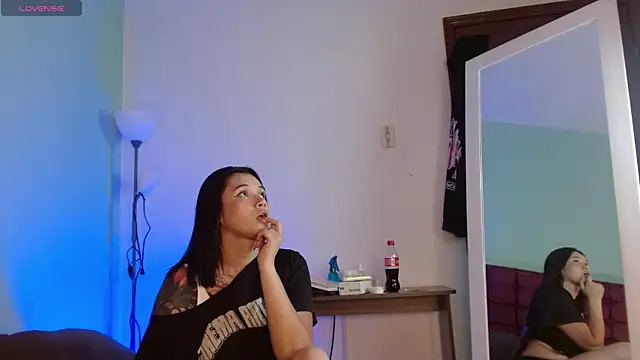 megan lover online show from April 5, 3:04 am