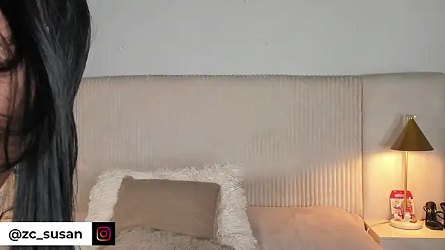 Snapshot of susan_zc chatting on May 18, 8:14 pm susan zc online show from May 18, 8:14 pm