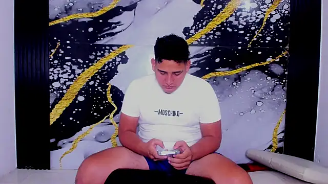 sweethot    online show from September 18, 1:57 pm