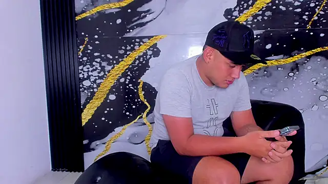 sweethot    online show from September 27, 1:38 pm