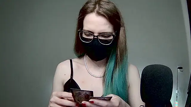 amber candyfloss online show from March 1, 5:20 am