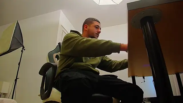 JoshKnights online show from October 6, 5:05 am