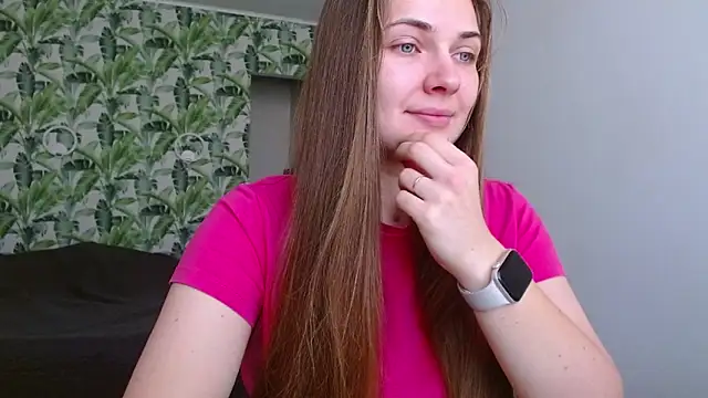 Snapshot of Olivia_shine chatting on November 14, 5:17 am Olivia shine online show from November 14, 5:17 am