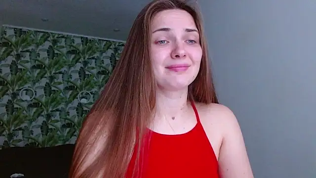 Snapshot of Olivia_shine chatting on November 18, 5:23 am Olivia shine online show from November 18, 5:23 am