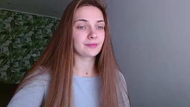 Snapshot of Olivia_shine chatting on November 28, 5:21 am Olivia shine online show from November 28, 5:21 am