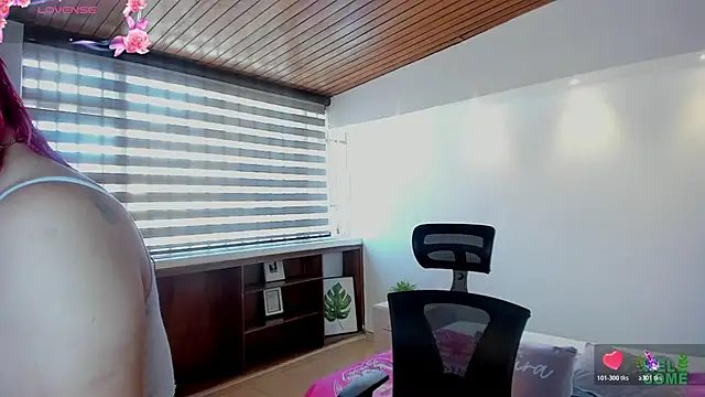 victoria mooree online show from April 11, 3:38 pm