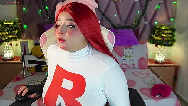 CharlotteMillers online show from December 21, 3:58 am