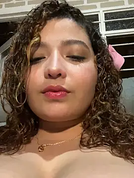 CharlotteMillers online show from January 2, 11:38 pm