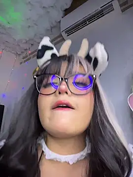 CharlotteMillers online show from March 5, 2:18 am