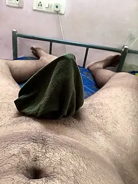 Snapshot of Tamil_Chennai_Men chatting on April 17, 3:31 am Tamil Chennai Men online show from April 17, 3:31 am