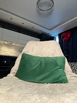  Monic  online show from March 9, 12:42 pm