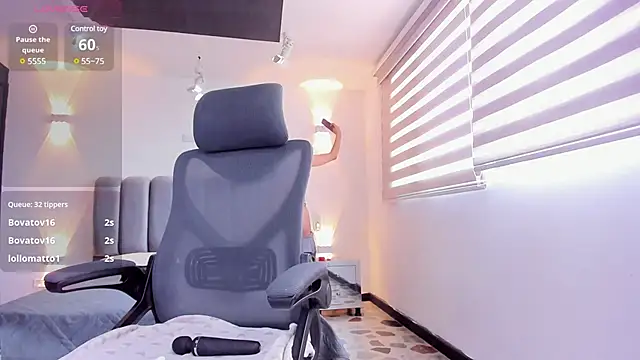 AnaRuiz online show from March 1, 3:38 pm