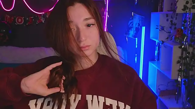 YasmineWest online show from October 28, 1:53 am