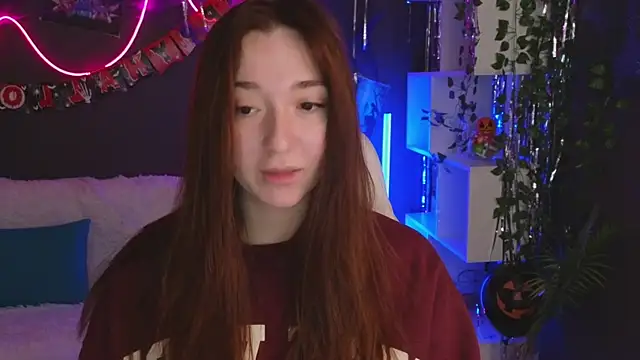 YasmineWest online show from October 29, 2:25 am