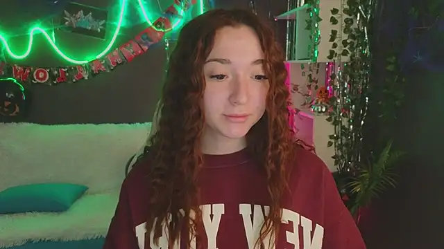 YasmineWest online show from October 31, 1:50 am