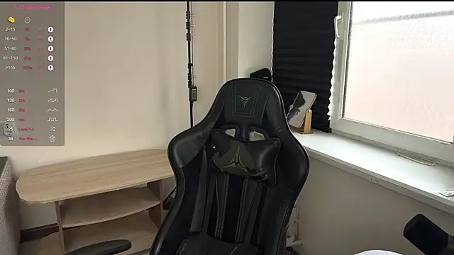 carthylovvve online show from March 26, 1:17 pm