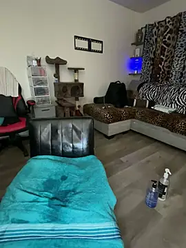 fatfabulous1981 online show from February 14, 3:22 am