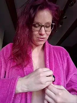 Snapshot of die-EinHORNY-WG chatting on October 24, 8:33 am die-EinHORNY-WG online show from October 24, 8:33 am