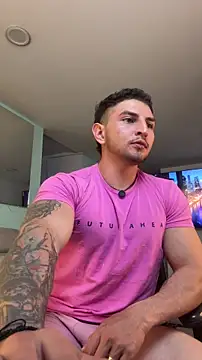 Snapshot of Angeloferrocam chatting on May 21, 4:19 am Angeloferrocam online show from May 21, 4:19 am