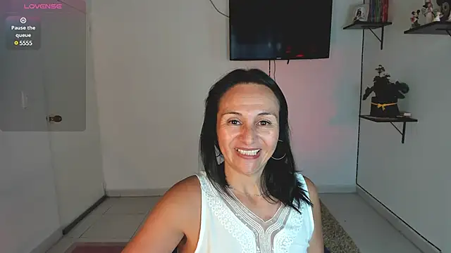 Snapshot of lollita_23_ chatting on January 15, 10:13 pm lollita 23  online show from January 15, 10:13 pm