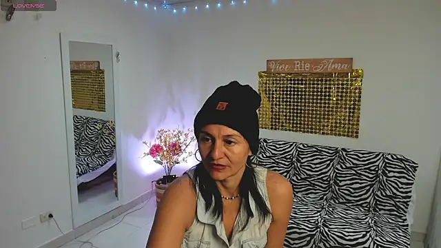 Snapshot of lollita_23_ chatting on March 6, 3:24 pm lollita 23  online show from March 6, 3:24 pm