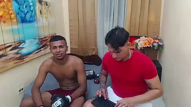 Snapshot of two_monstercock chatting on November 14, 7:01 pm two monstercock online show from November 14, 7:01 pm