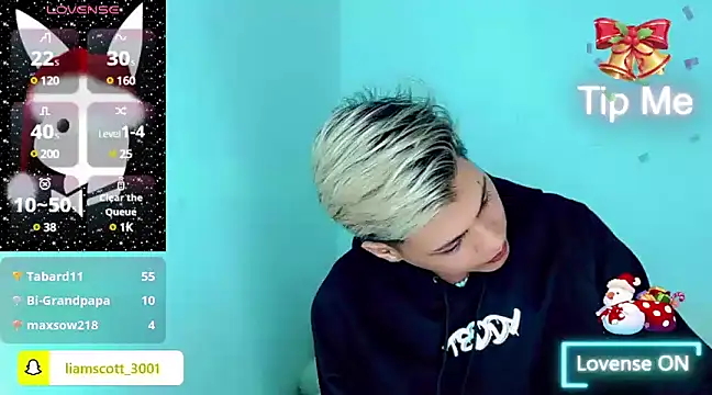 Liamscott  online show from December 13, 6:00 am