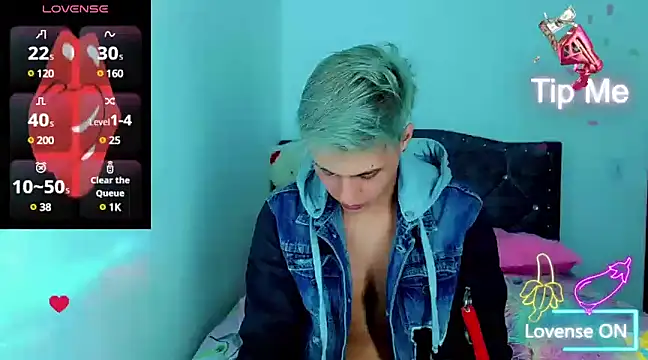 Liamscott  online show from January 25, 4:23 am