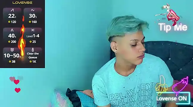 Liamscott  online show from February 3, 8:13 am