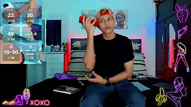 Liamscott  online show from October 6, 9:23 pm