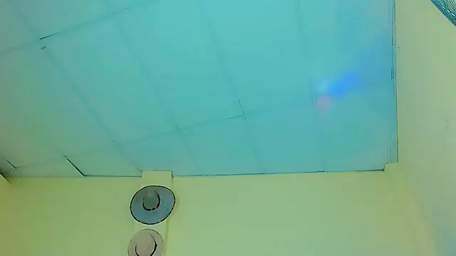 Liamscott  online show from April 21, 2:51 am