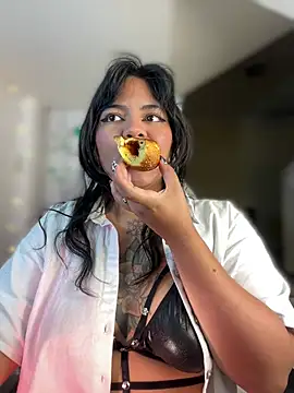 JulianaCastillo online show from January 15, 4:25 am