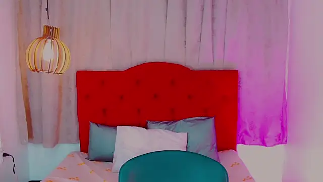 Snapshot of Jessica_smith_1 chatting on March 22, 11:32 am Jessica smith 1 online show from March 22, 11:32 am