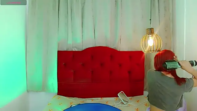 Snapshot of Jessica_smith_1 chatting on September 13, 11:32 am Jessica smith 1 online show from September 13, 11:32 am