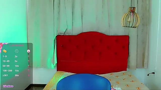 Snapshot of Jessica_smith_1 chatting on October 18, 12:06 pm Jessica smith 1 online show from October 18, 12:06 pm