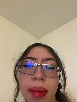 Snapshot of CoreAlejito chatting on April 26, 8:28 pm CoreAlejito online show from April 26, 8:28 pm
