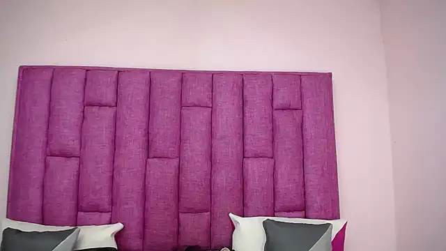 CrushOnMe  online show from October 19, 1:34 pm