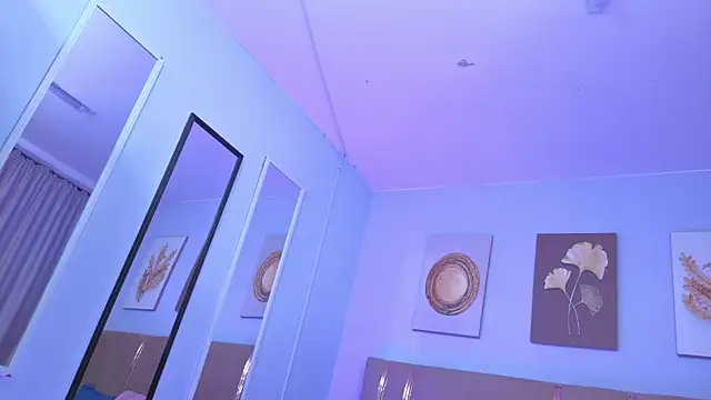 Snapshot of sarah_cruzz_ chatting on November 30, 1:09 am sarah cruzz online show from November 30, 1:09 am