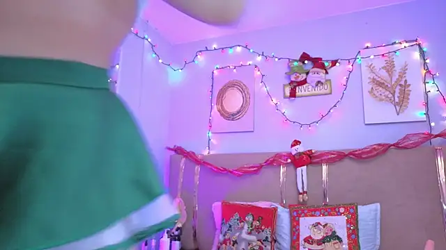 sarah cruzz  online show from December 18, 12:49 am