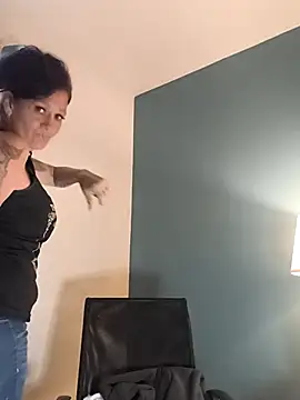 renegade vyxxen online show from April 25, 12:24 am