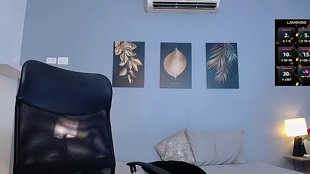 JasmineCampbell  online show from March 12, 5:07 pm