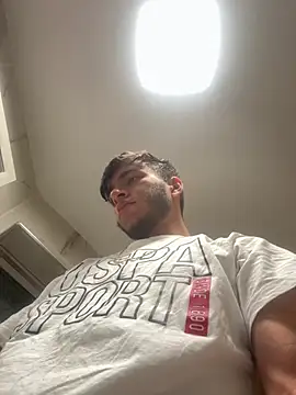 Snapshot of alejdrip chatting on December 12, 7:19 am alejdrip online show from December 12, 7:19 am