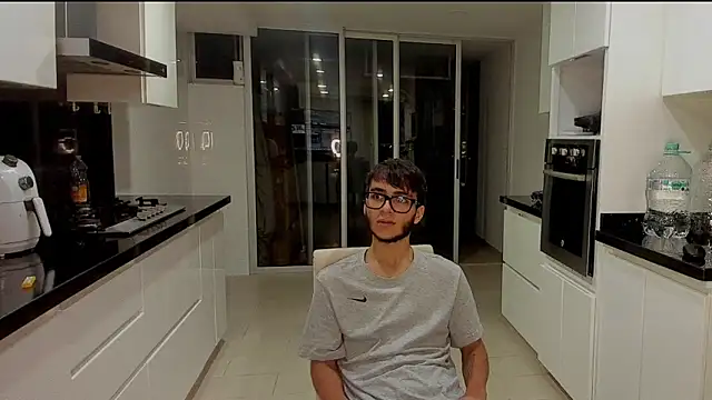 Snapshot of alejdrip chatting on September 26, 9:13 am alejdrip online show from September 26, 9:13 am