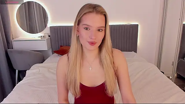 CassieRayss online show from November 7, 7:08 am