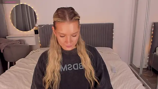 CassieRayss online show from April 18, 7:58 pm