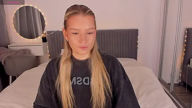 CassieRayss online show from April 22, 10:28 am